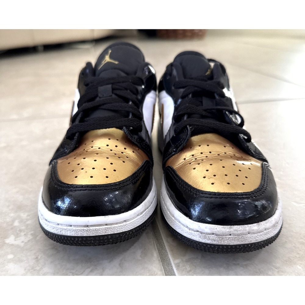 Nike Air Jordan 1 Low SE GS Black Metallic Gold White Size 5.5 DR6970-071 - Picture 2 of 8